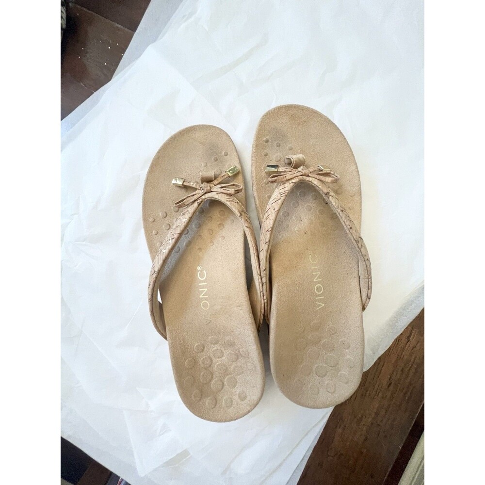 Vionic Bella II Gold Cork Toe Post Sandals Womens Size 8 Orthotic Arch Support